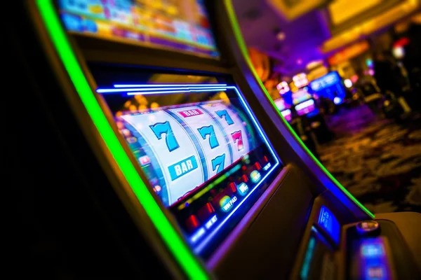 Baccarat live table with game history
