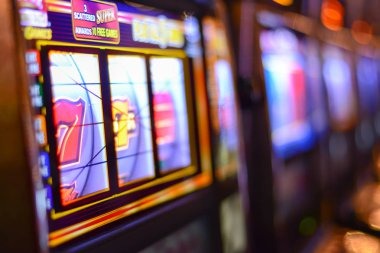 Live Infinite Blackjack table with multi-player hands on mobile screen